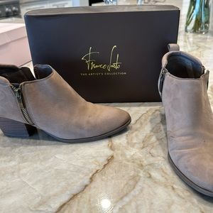 Franco Sarto, low ankle booties with side zipper